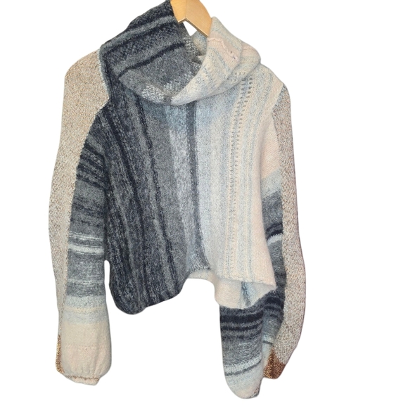 Free People Alpaca Blend Cloud Kicker Cropped Cowl Neck Sweater Size M/L - Picture 10 of 15